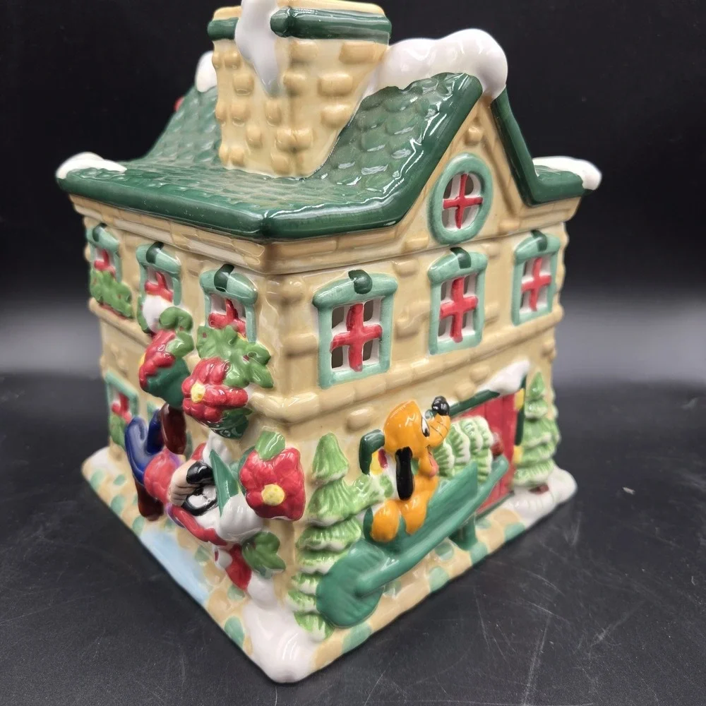 Vtg Disney Welcomes 2000 Mickey &‎ Friends Cookie Jar or Votive Light House Y2k